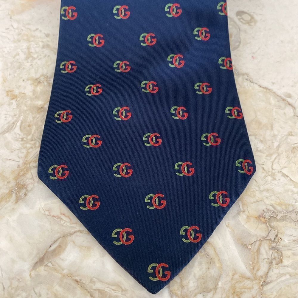 Gucci 100% Silk GG Red & Green Monogram Tie - Picture 5 of 10